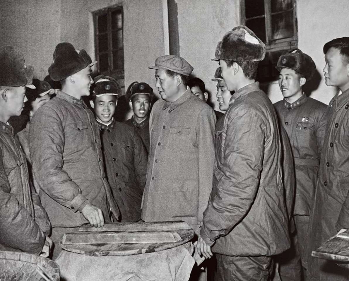 毛主席的战士最听党的话——专访毛主席警卫员易以禄